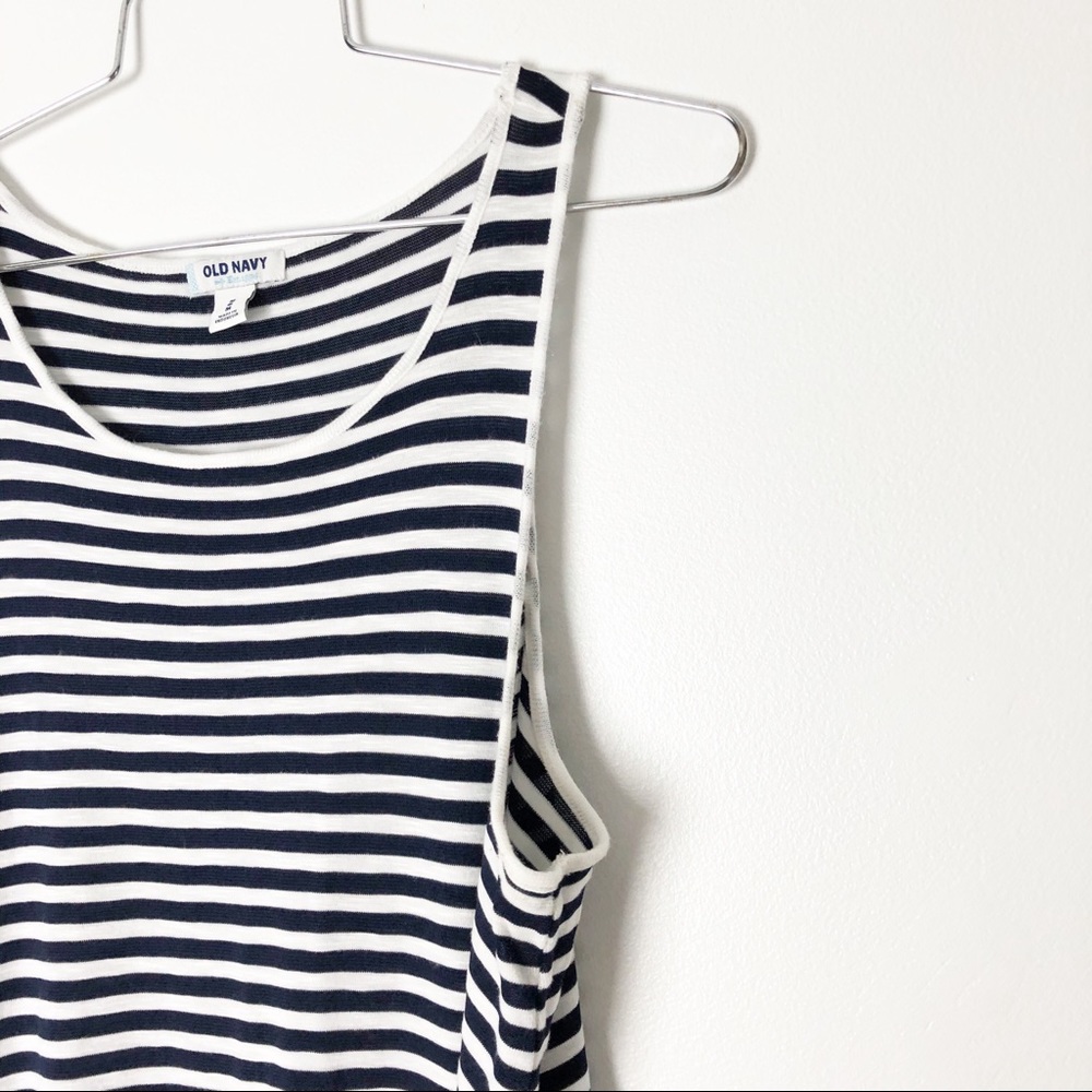 GAP black and white striped tank